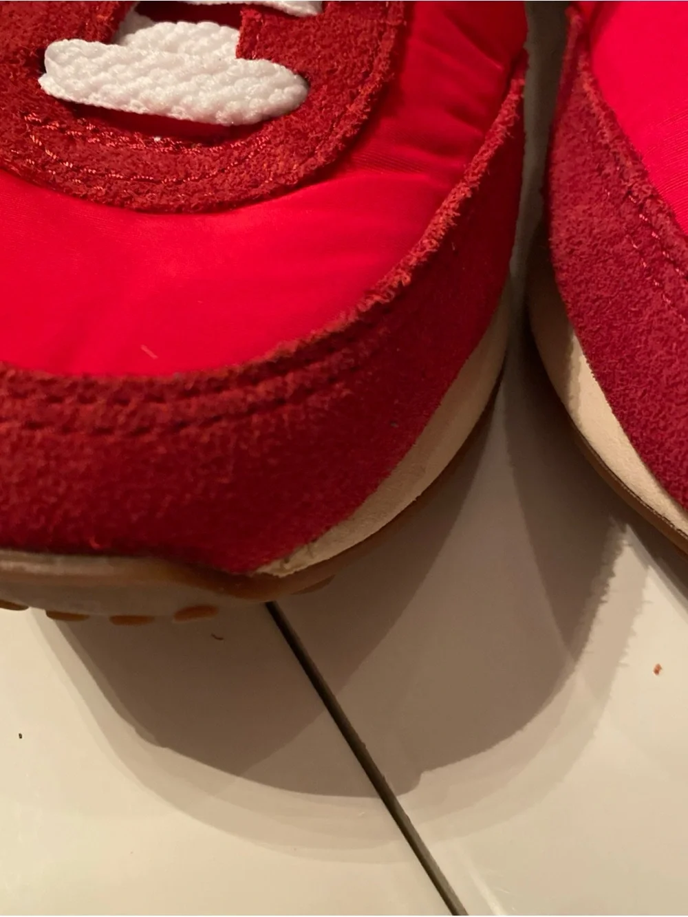 Saucony Trainer 80 Red and White Low-Top Sneakers nylon & suede Sz 6US 38.5 EU